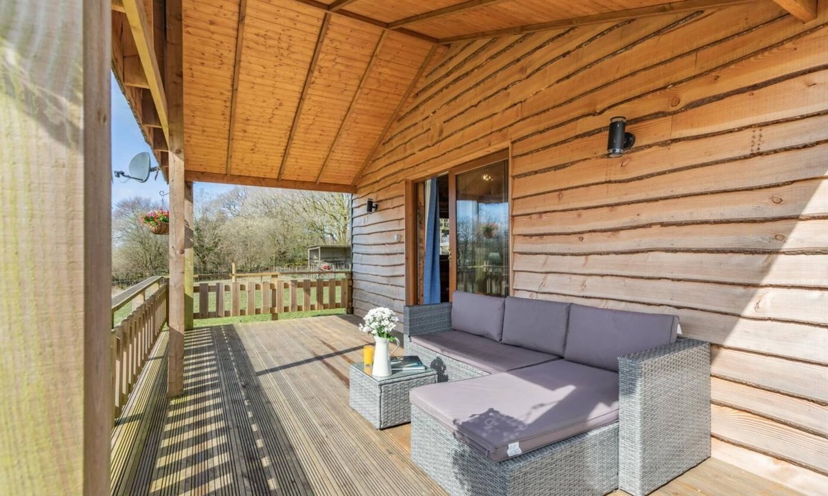 Beaworthy Ski Chalet | 2 Bed in Ashwater (oc-t29739)