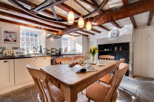 Askrigg House | 2 Bed in Askrigg oc-ds778