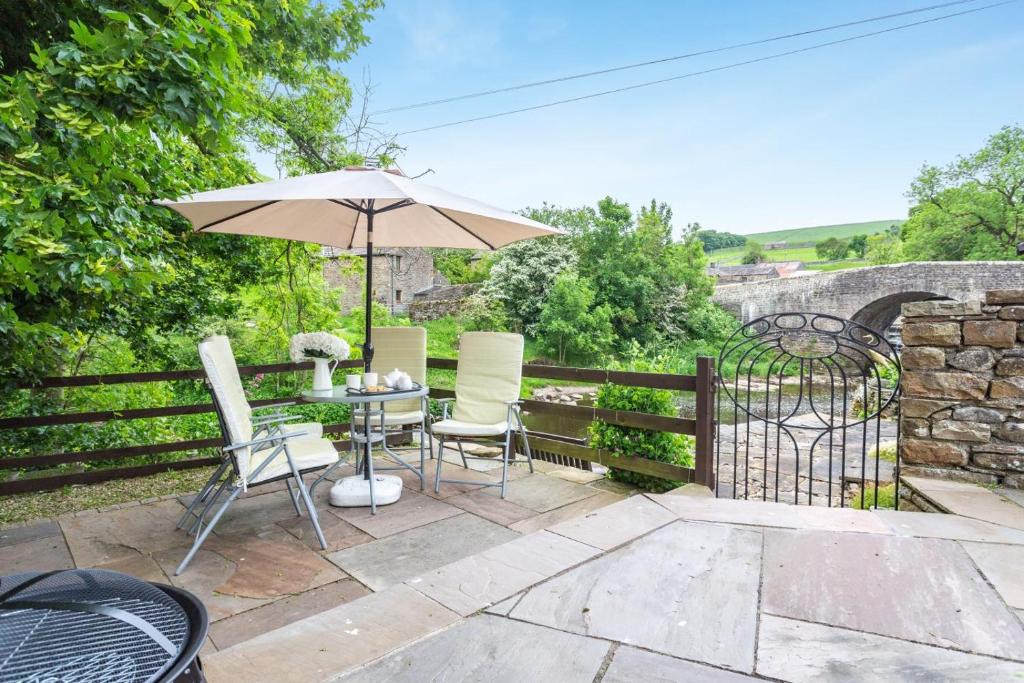 Bainbridge House | 2 Bed in Bainbridge oc-w34131