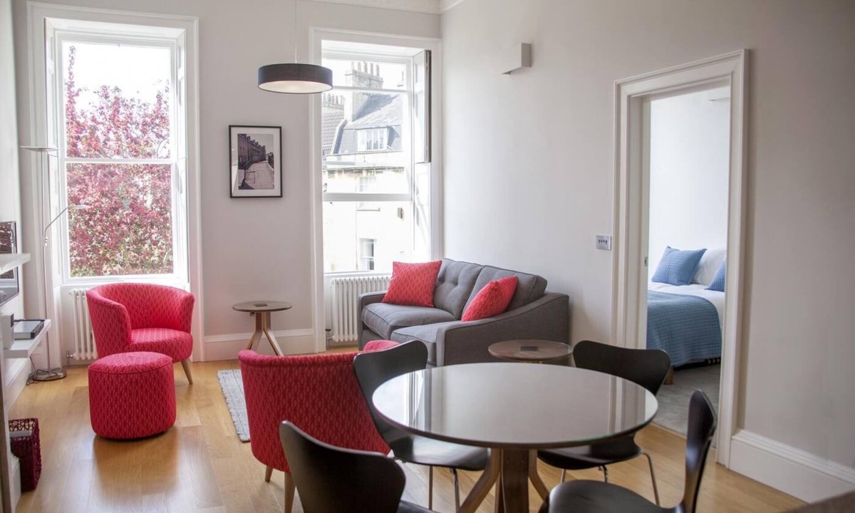 Upper Town Cottage | 2 Bed in Bath (oc-bhr43)