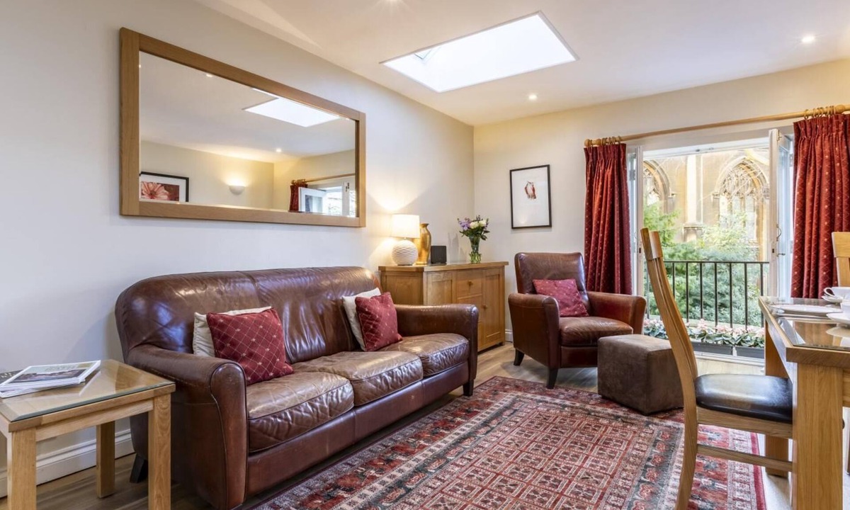 Bath Cottage | 2 Bed in Bath (oc-bhr54)