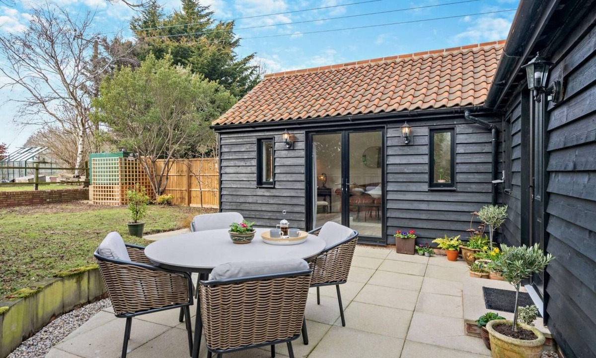 Halstead Cottage | 2 Bed in Baythorne End (oc-t30556)