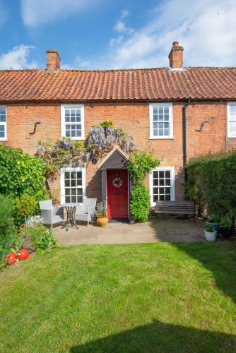 Docking House | 2 Bed in Docking oc-913