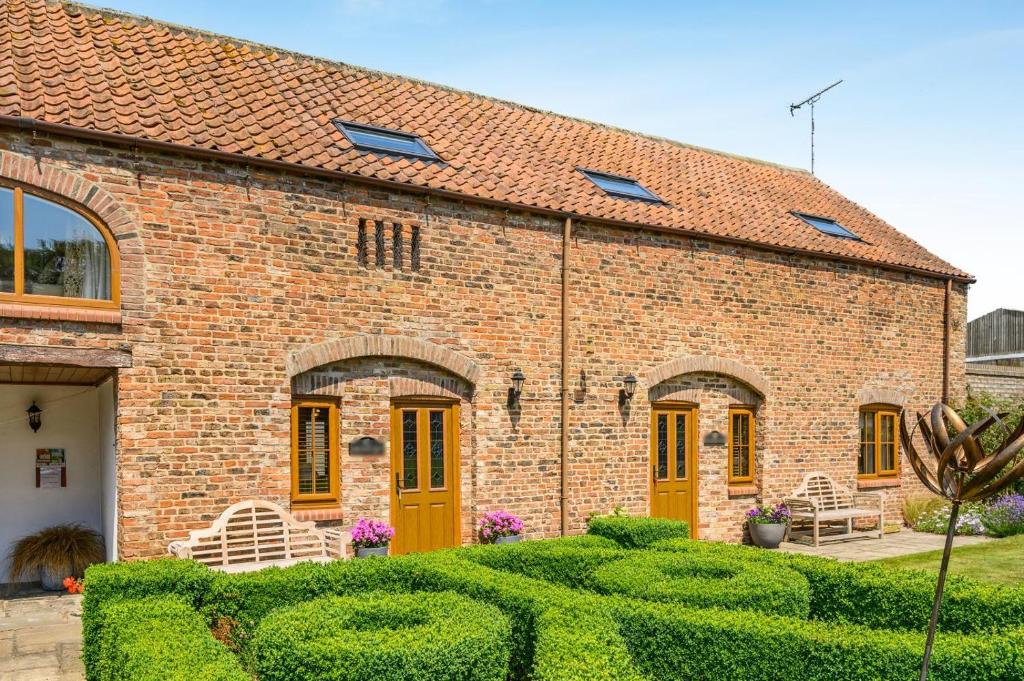 Wold Newton House | 2 Bed in Driffield oc-79279
