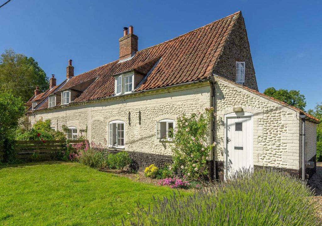 Field Dalling House | 2 Bed in Field Dalling oc-kt007