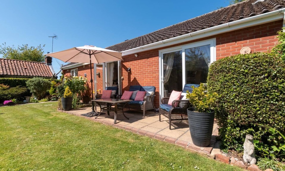 Hickling House | 2 Bed in Hickling (oc-1794)