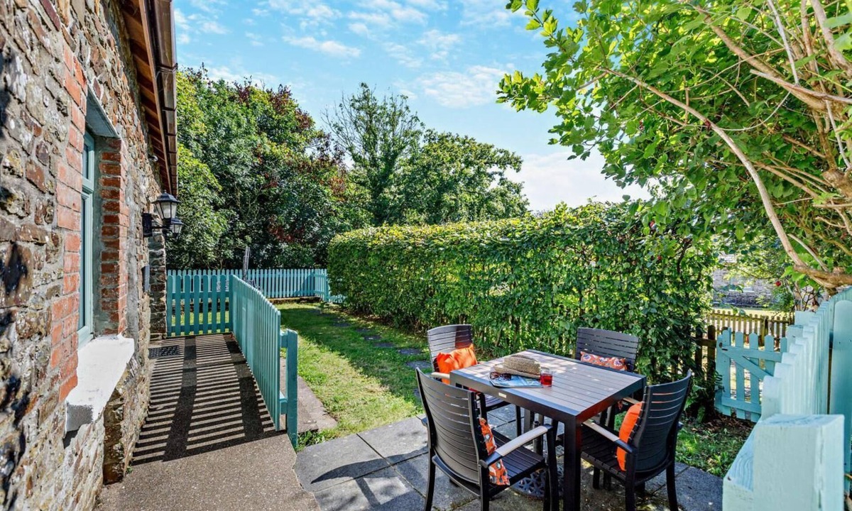 Torrington Cottage | 2 Bed in Langtree (oc-w29909)