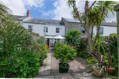 Mousehole House | 2 Bed in Mousehole oc-threeb