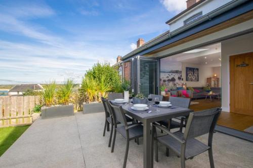 Treator House | 2 Bed in Padstow oc-p00714
