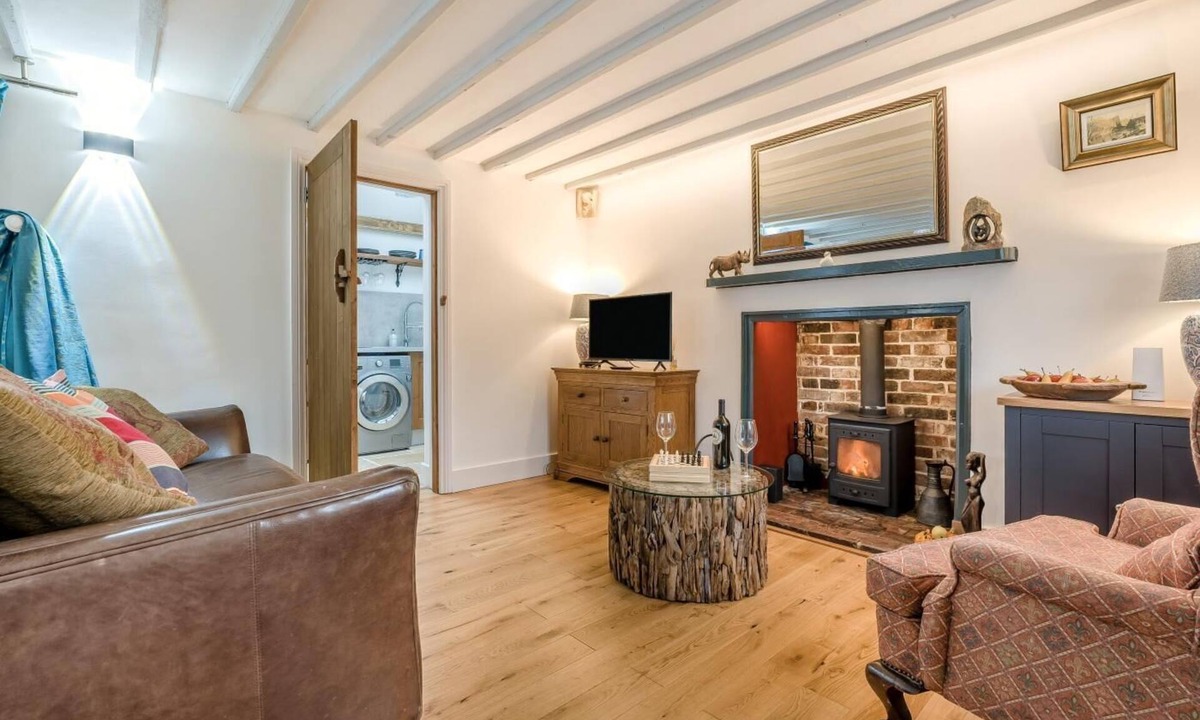 Peasmarsh Cottage | 2 Bed in Peasmarsh (oc-s33528)