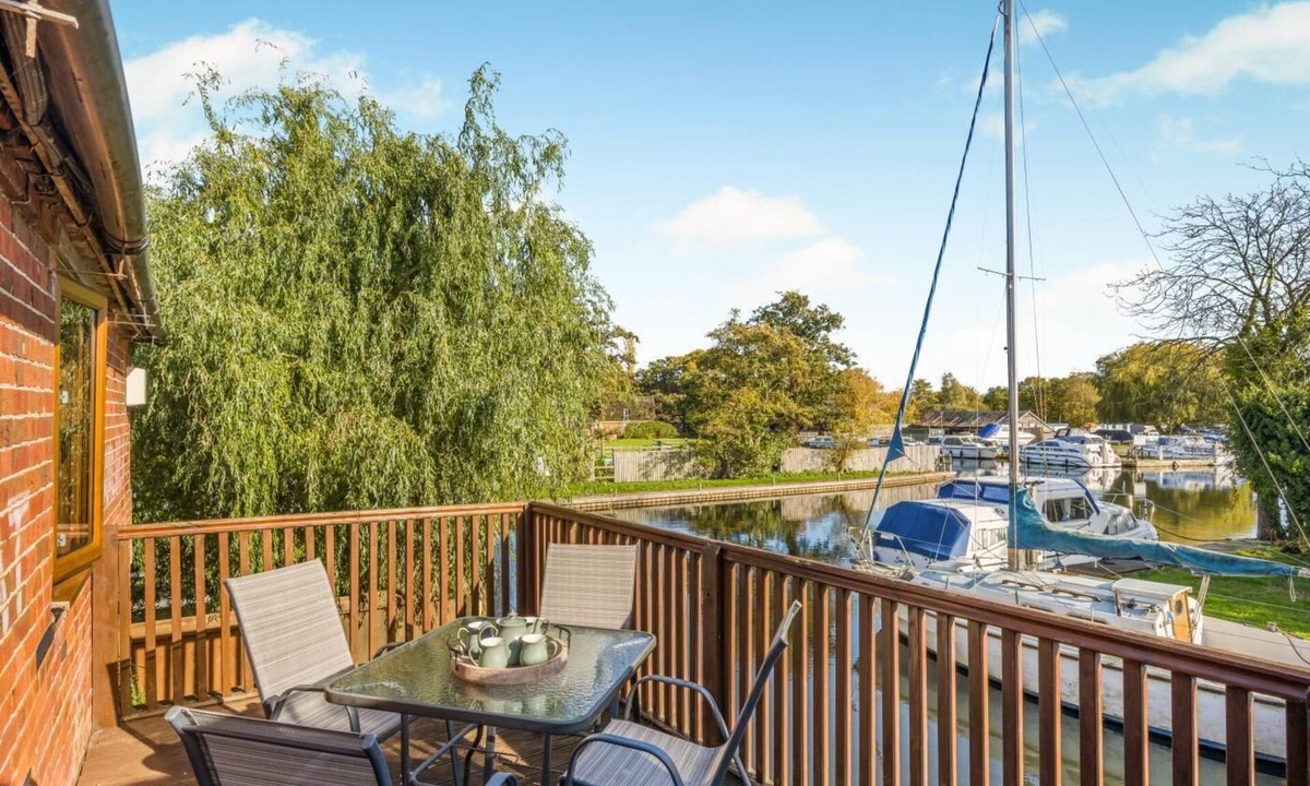 Smallburgh Cottage | 2 Bed in Smallburgh (oc-h33733)