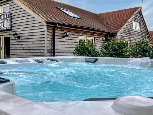 Thame House | 2 Bed in Thame oc-cc068