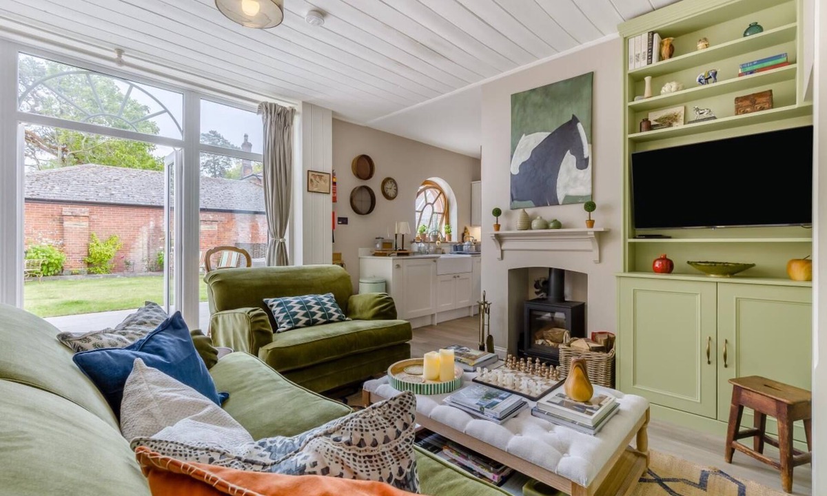 Tunstead Cottage | 2 Bed in Tunstead (oc-o32203)