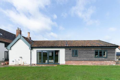 Weybread House | 2 Bed in Weybread oc-tclwey