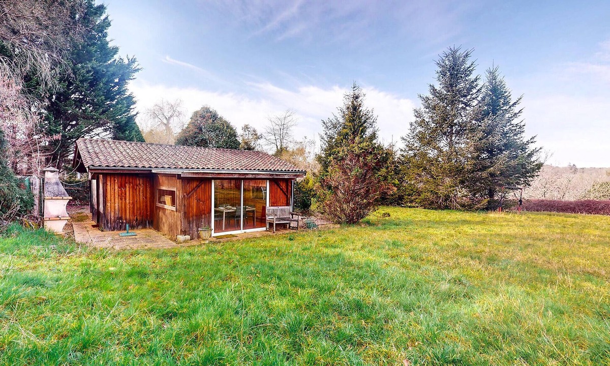 Sainte-Alvere House | 2 bedroom nice home in Val de Louyre et Caude