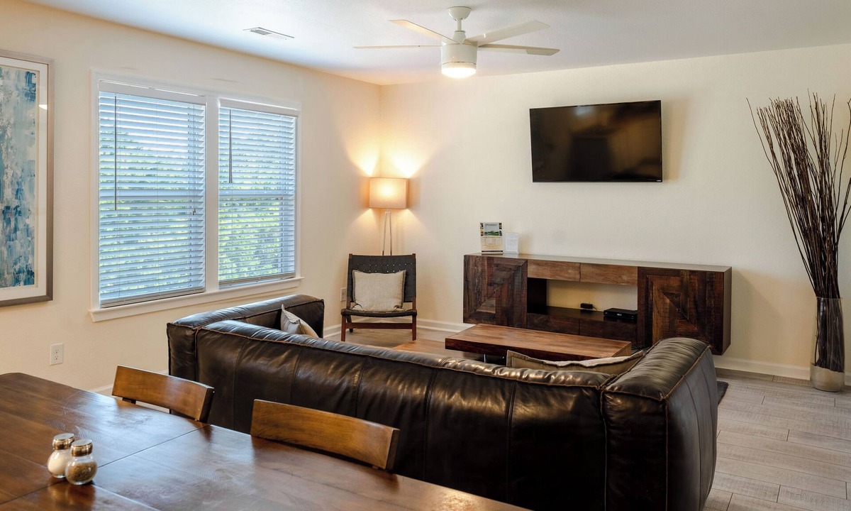 Waves Apartment | 2-Bedroom, 1-Bathroom Apartment. Walk to beach and access to REAL Watersports
