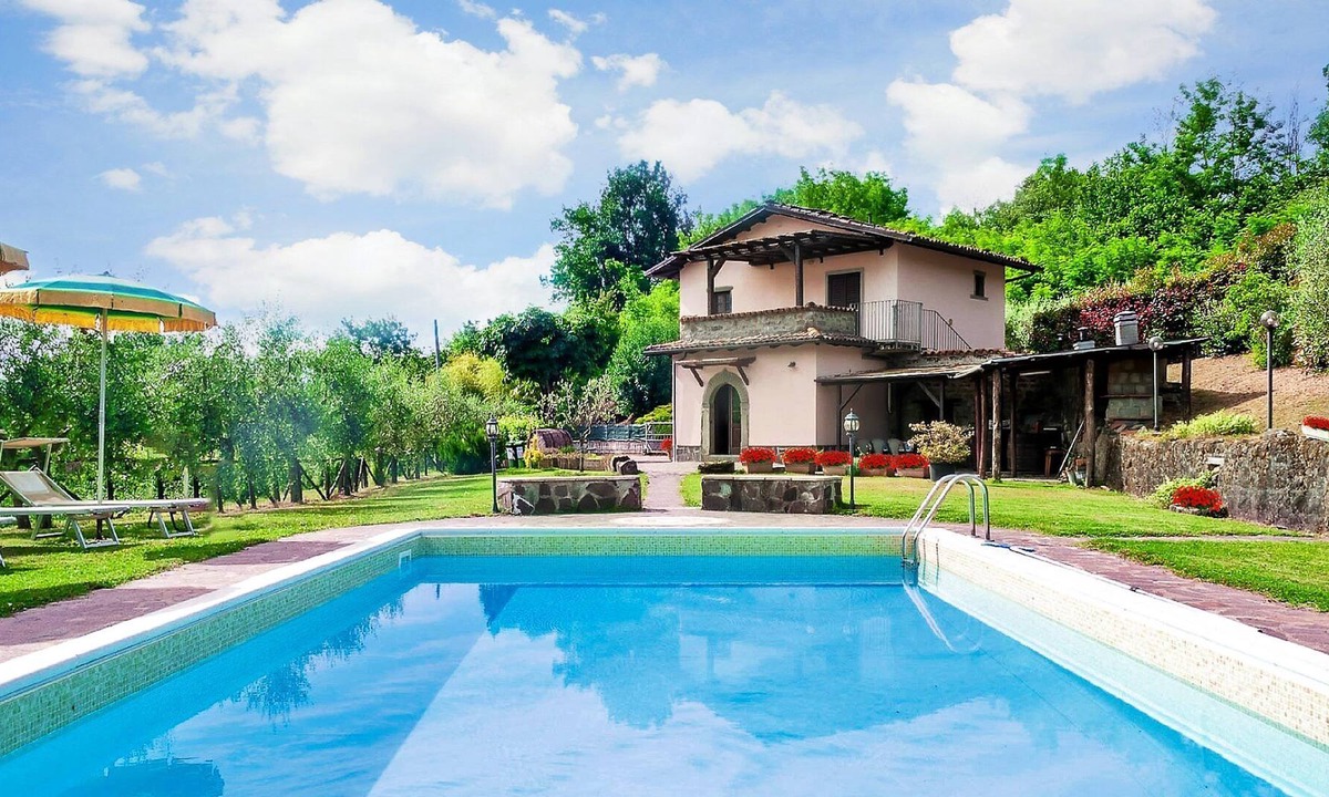 Mologno Villa | 2 Bedroom, 2 bathroom, detached character villa with good size private pool .