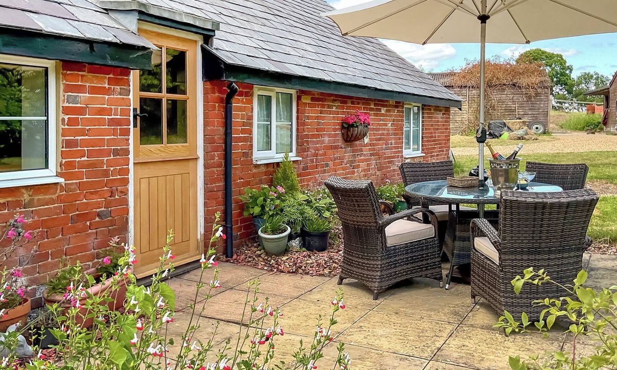 Cadnam Cottage | 2 bedroom accommodation in Cadnam, near Brockenhurst