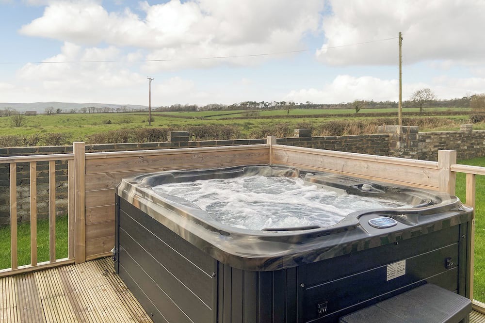 Kilwinning Cottage | 2 bedroom accommodation in Kilwinning