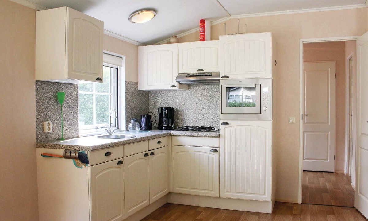 Rheezerveen House | 2 bedroom accommodation in Rheezerveen