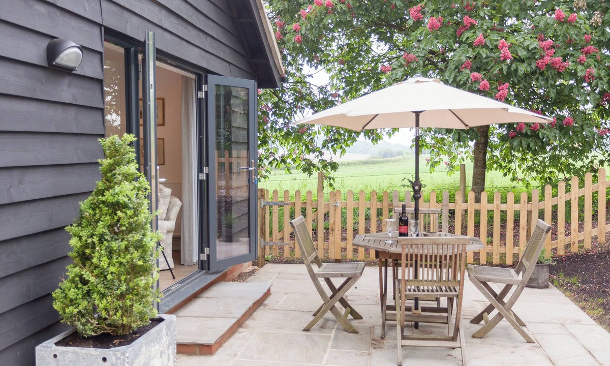 West Meon Cottage | 2 bedroom accommodation in Beauworth, near Alresford