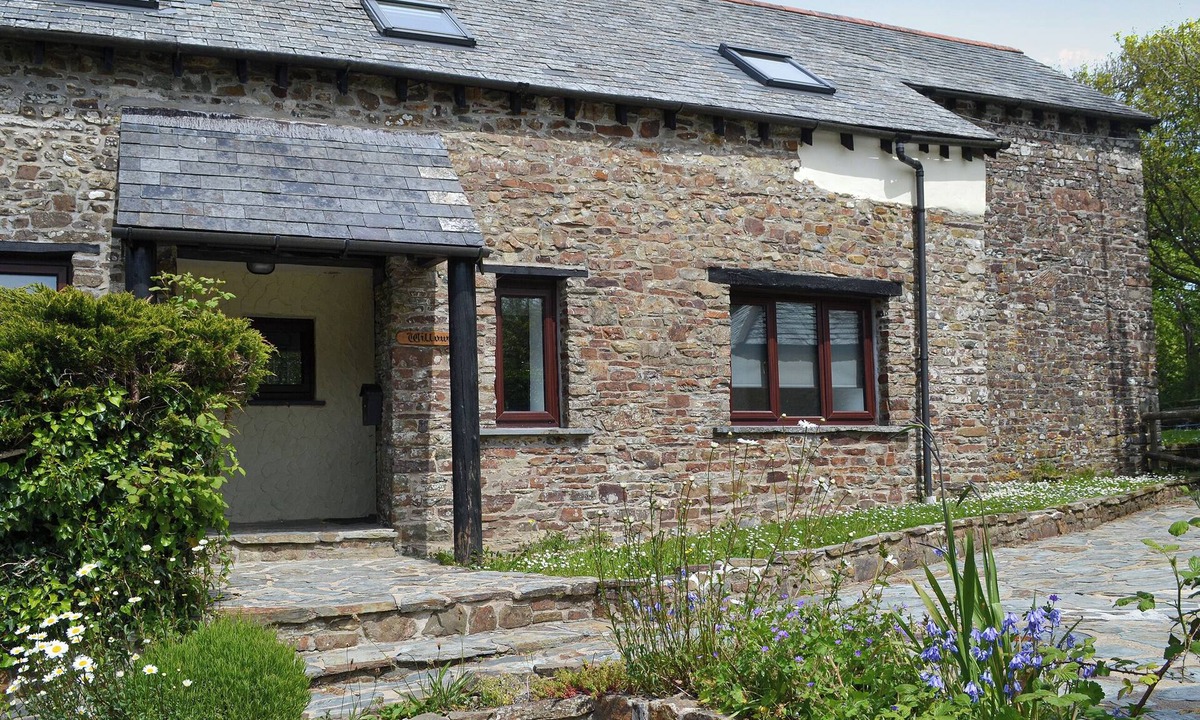Woolfardisworthy Cottage | 2 bedroom accommodation in Woolfardisworthy, near Bideford