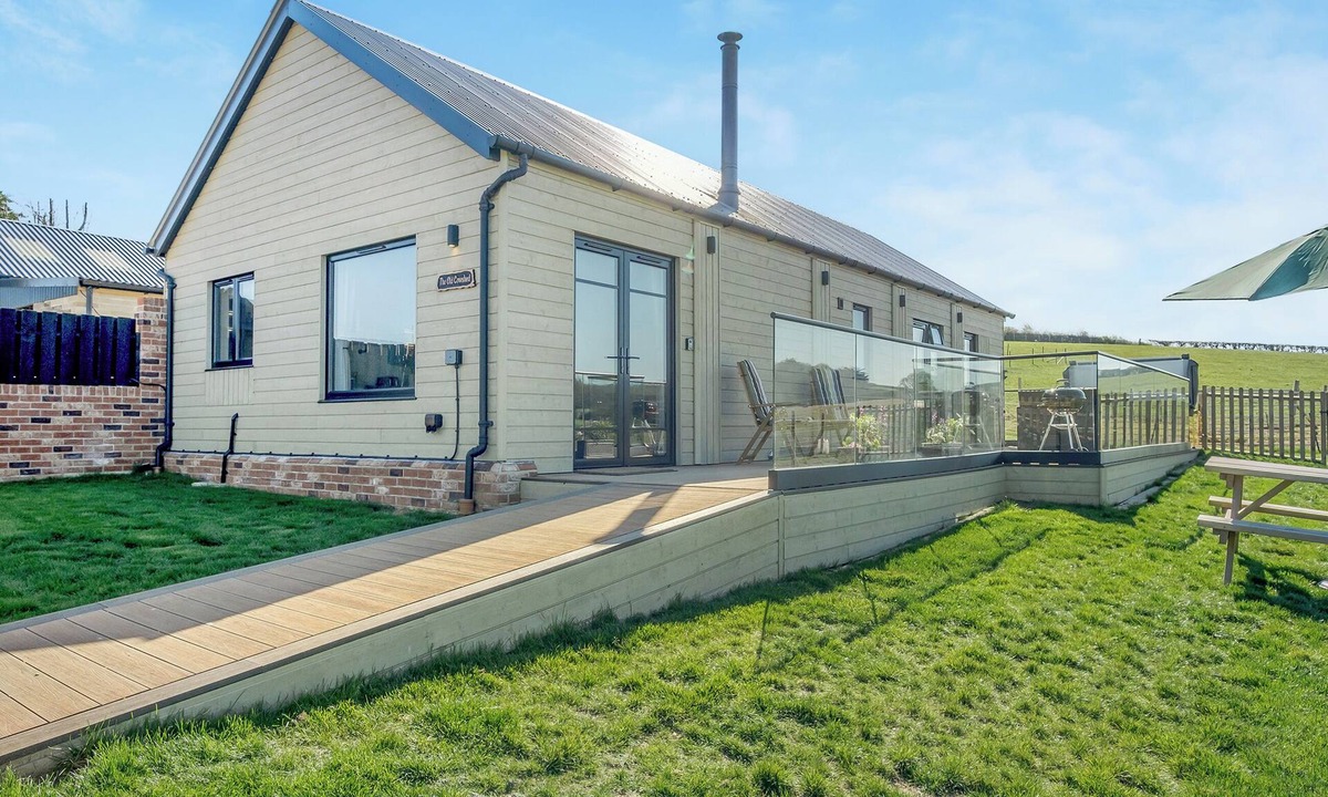 Cowes Cottage | 2 bedroom accommodation in Thorness