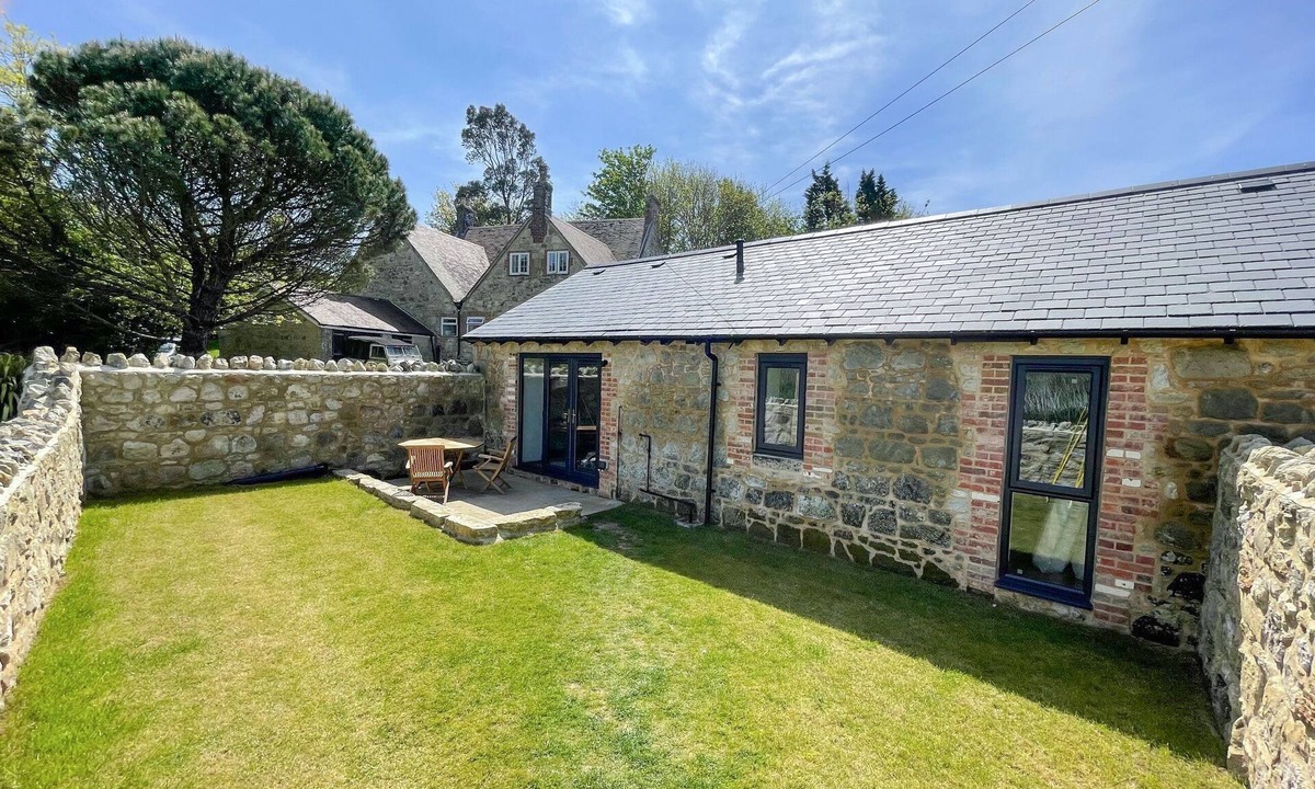 Ventnor Cottage | 2 bedroom accommodation in Wroxall, near Ventnor