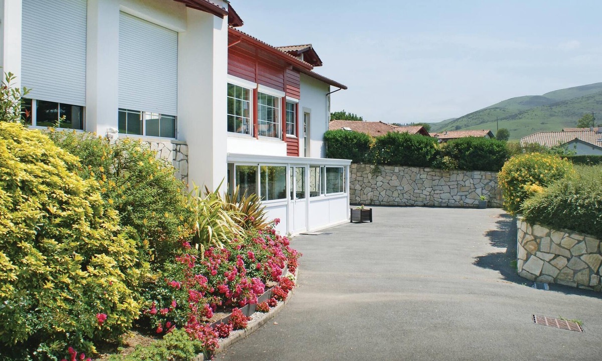 Urrugne House | 2 bedroom accommodation in Urrugne