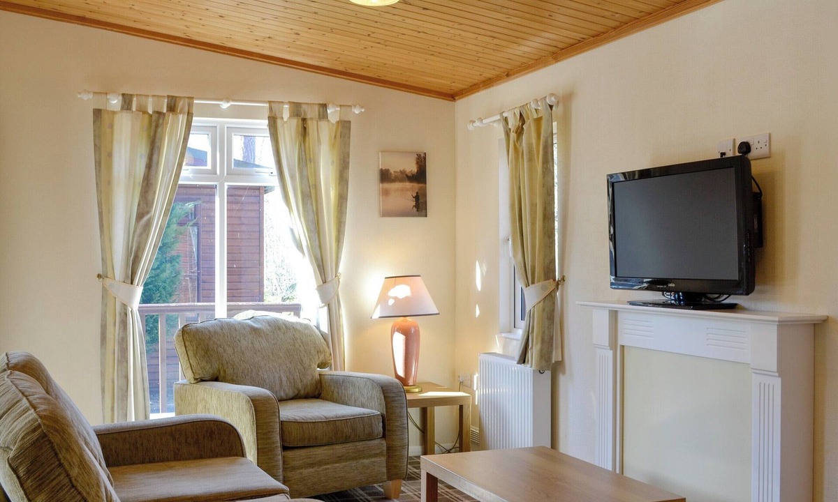 Dinnet Cottage | 2 bedroom accommodation in Dinnet, near Ballater