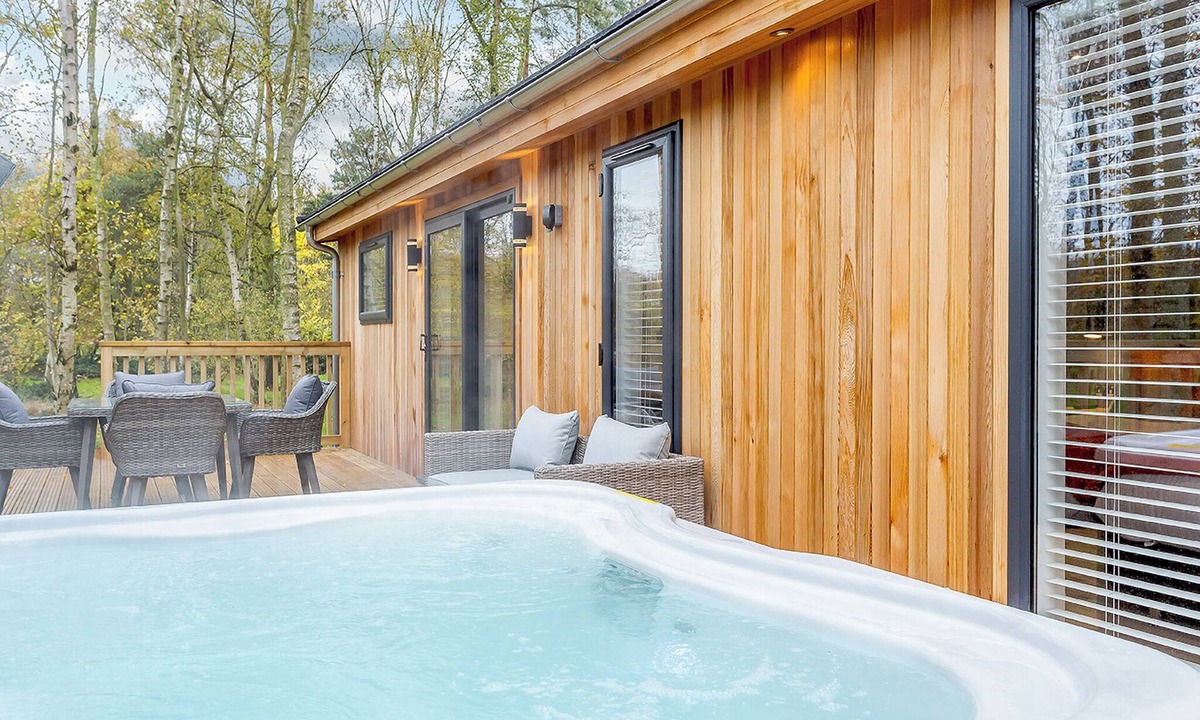Elton Ski Chalet | 2 bedroom accommodation in Haddon