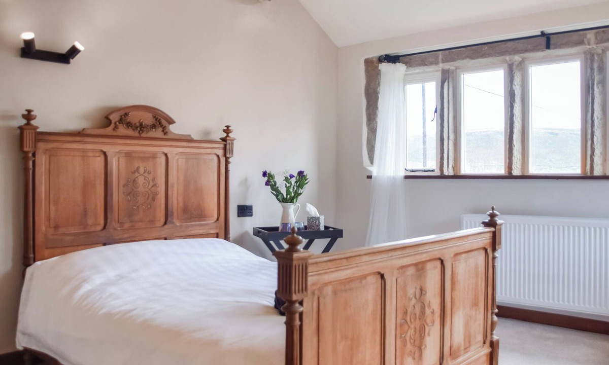 Diggle Cottage | 2 bedroom accommodation in Diggle, Saddleworth