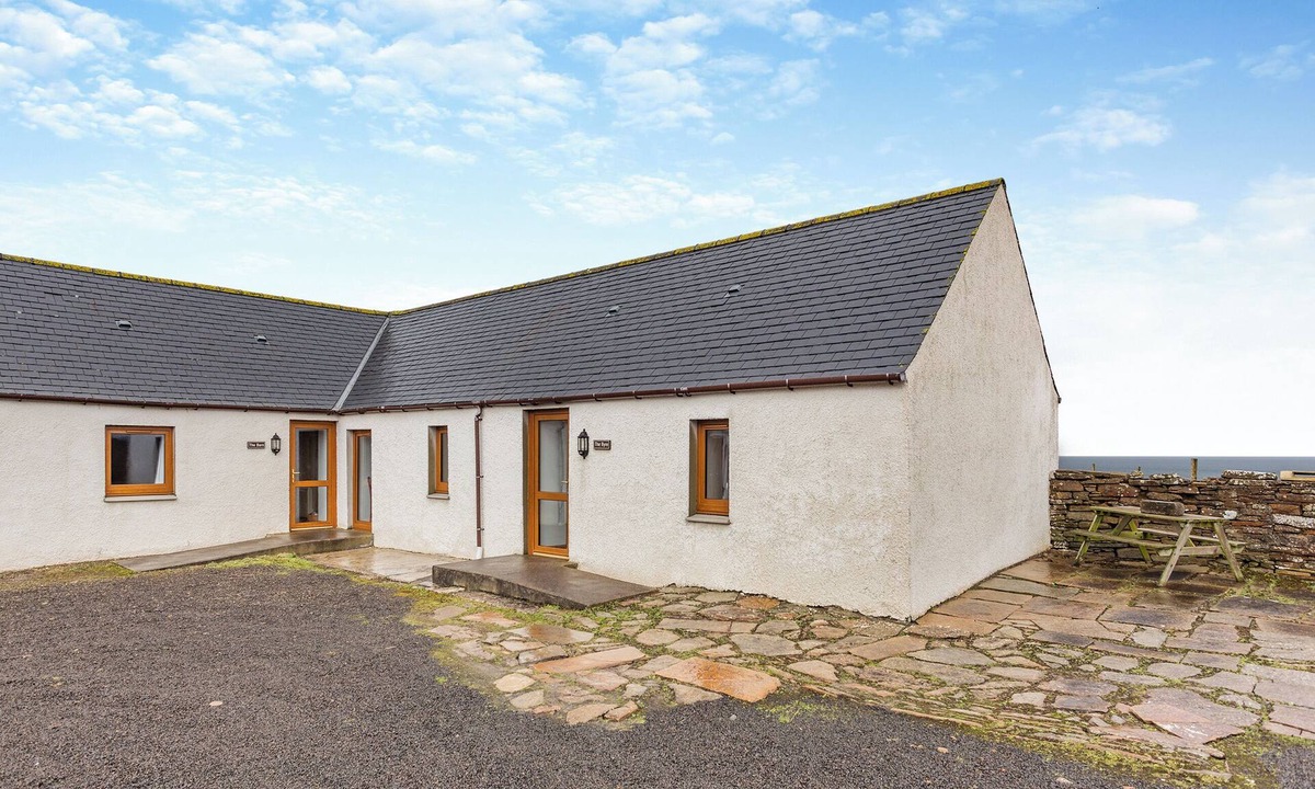 Mey Cottage | 2 bedroom accommodation in Mey, near Thurso