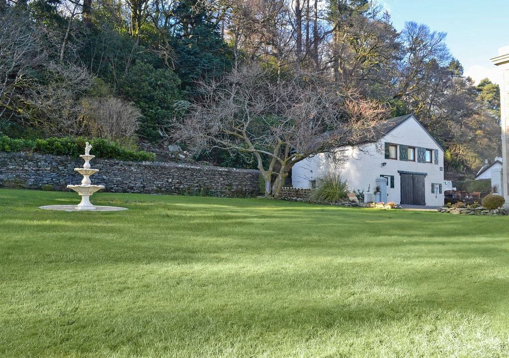Strone Cabin | 2 bedroom accommodation in Strone, near Dunoon