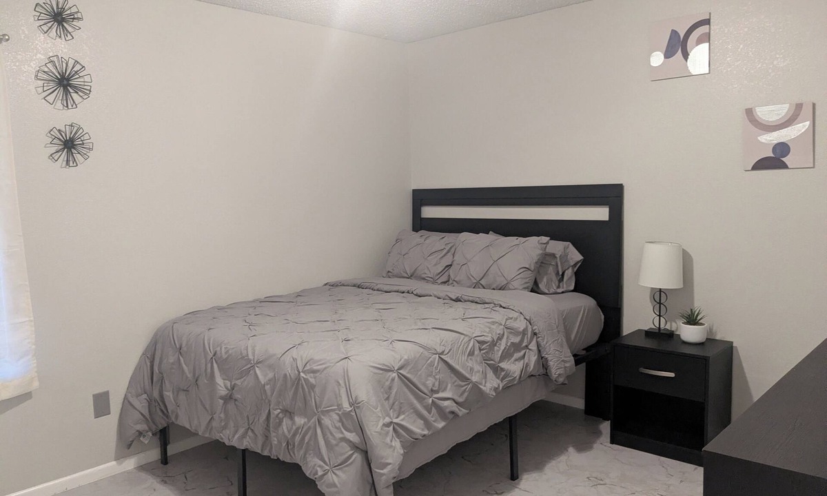 Eagle Pass House | 2-bedroom apartment in city center. Safe, minutes to restaurants and shopping.