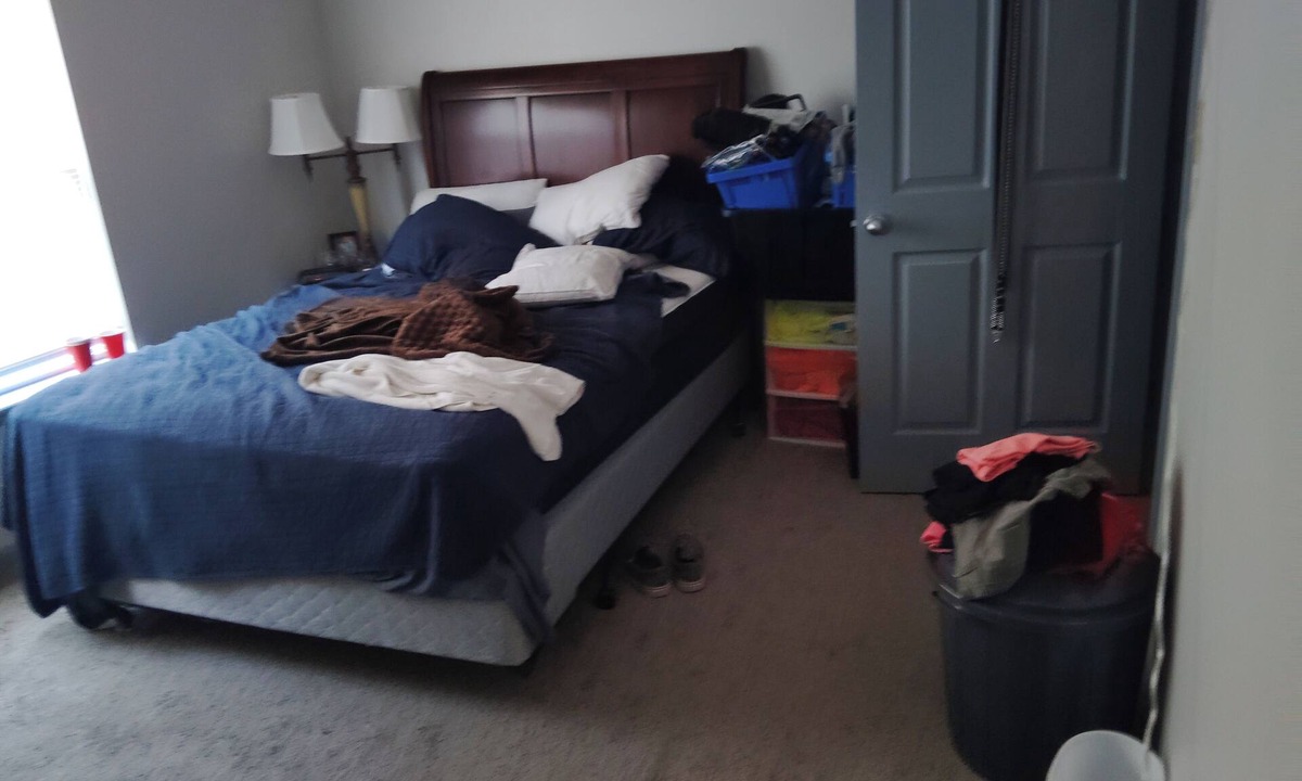 Middletown Apartment | 2 bedroom apartment for rent, Great Location minutes to Churchill Downs.