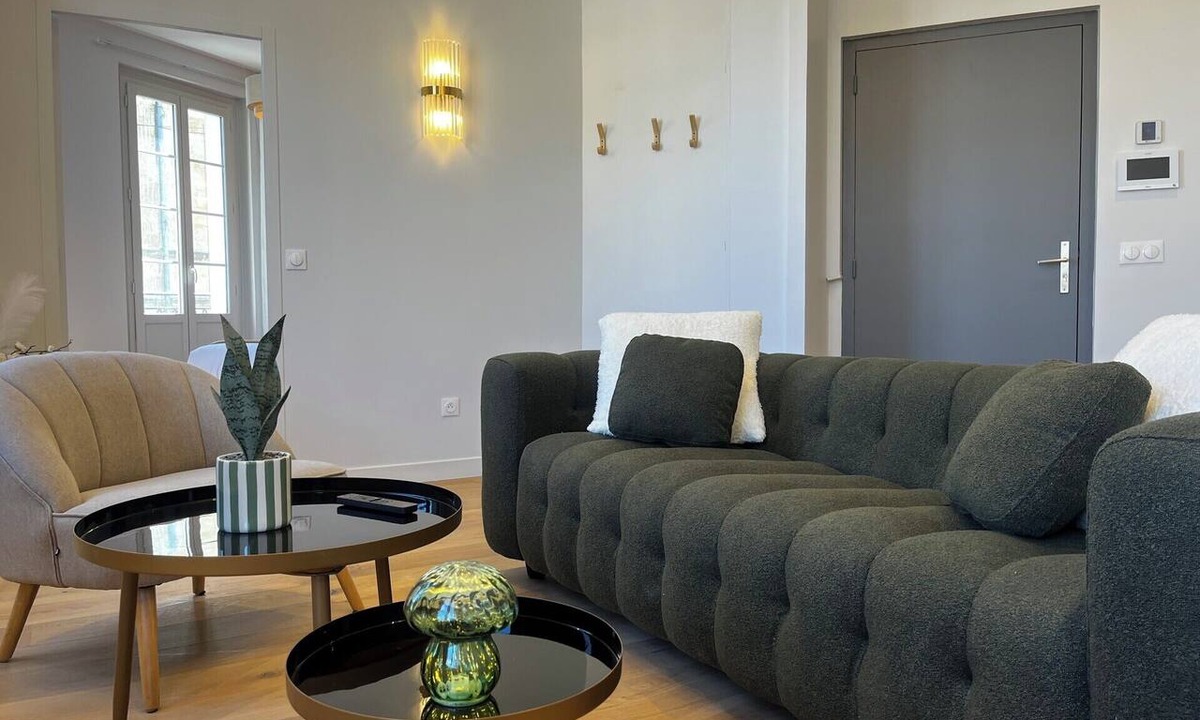 Bordeaux Sud Apartment | 2 Bedroom flat for 4 guests, Air con, Terrace – Saint-Jean Train Station