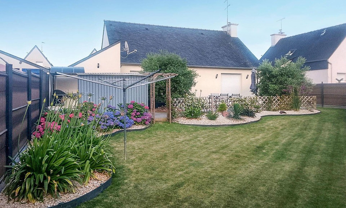 Etables-sur-Mer House | 2 bedroom awesome home in Binic-Etables-sur-Mer