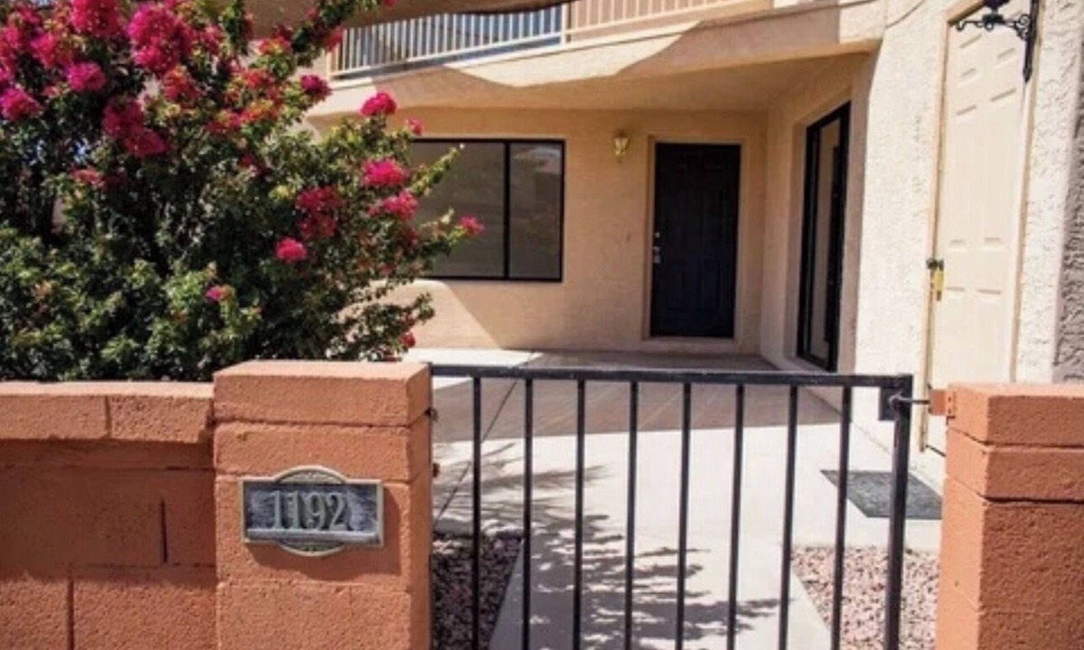 Northgate House | 2-bedroom townhome in delightful Phoenix with cool AC