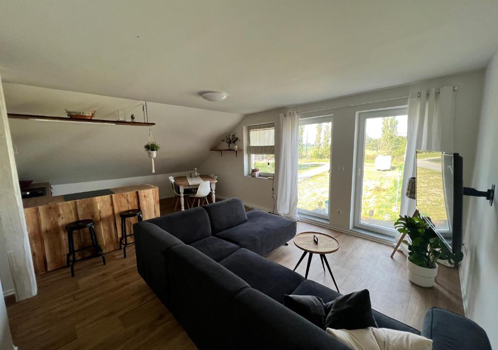 Prohn House | 2 Bettzimmer mit Gemeinschaftsküche,-Wohnzimmer & Bad