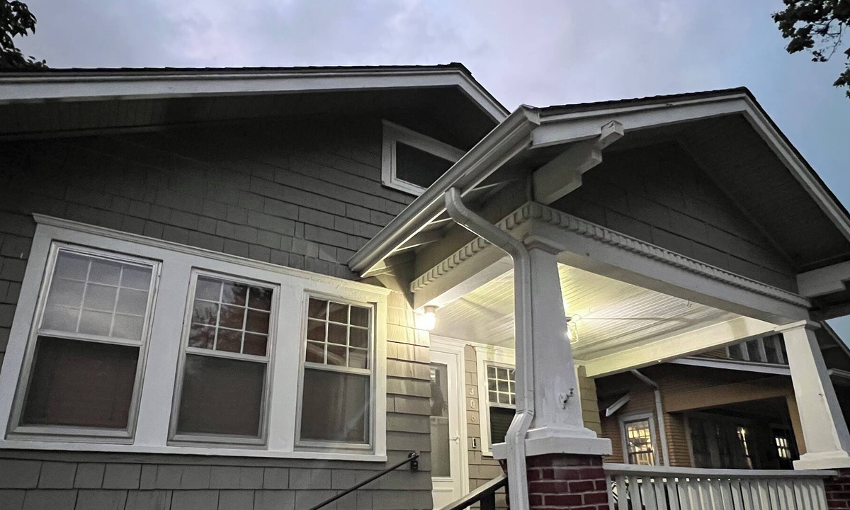 Greater Auburndale House | 2 blocks from local hospitals! Monthly rental perfect for medical professionals