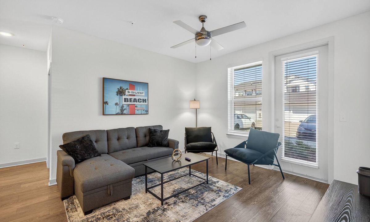 Arlington Apartment | 2 BR Apt/King Bed/Pool/Gym/Clse 2 Beach/Mayo