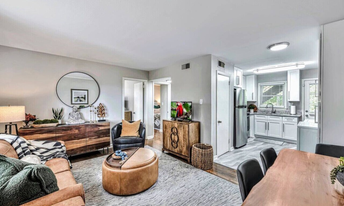 Clarkdale Apartment | 2 BR Apt New and Clean - Long Stays Welcome (apt8)