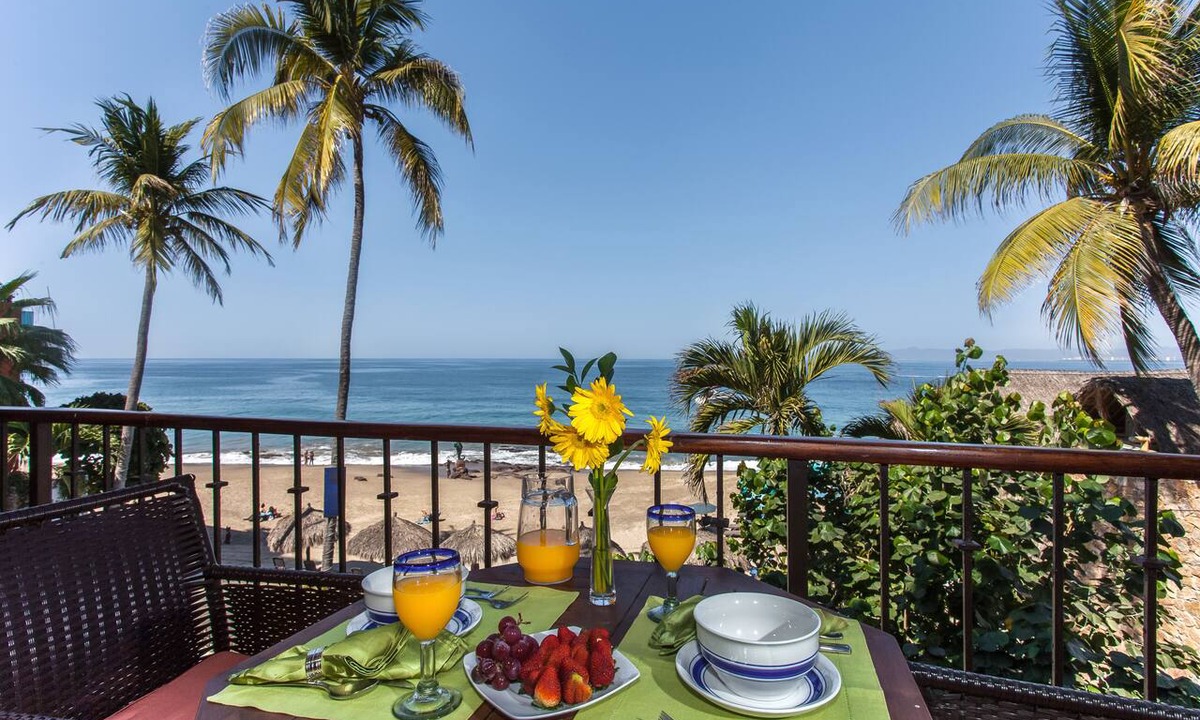 Amapas Condo | 2 BR beachfront condo with full ocean view
