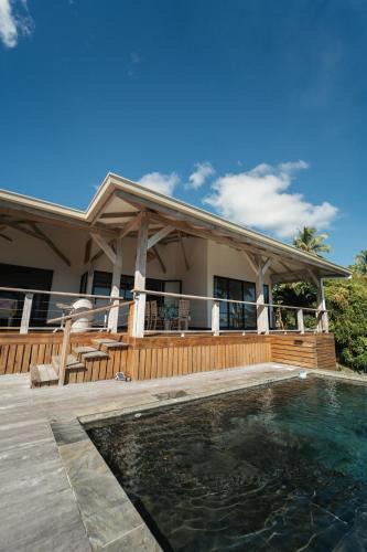 Bora Bora Villa | 2 BR. Panoramic Lagoon View Villa: Poolside paradise, gourmet kitchen