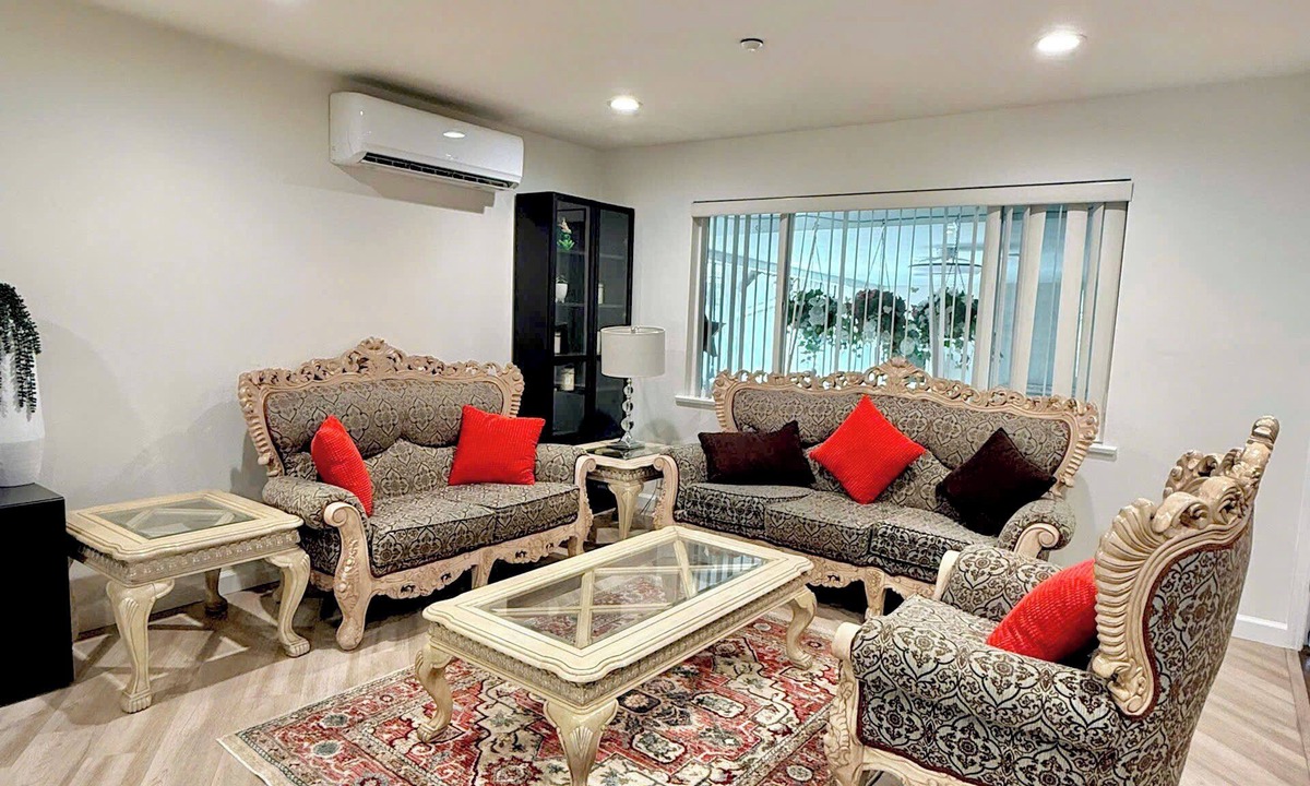 Monterey Park House | 2 BRs 2Ba 15mins to DTLA Fast Tri-Band WiFi