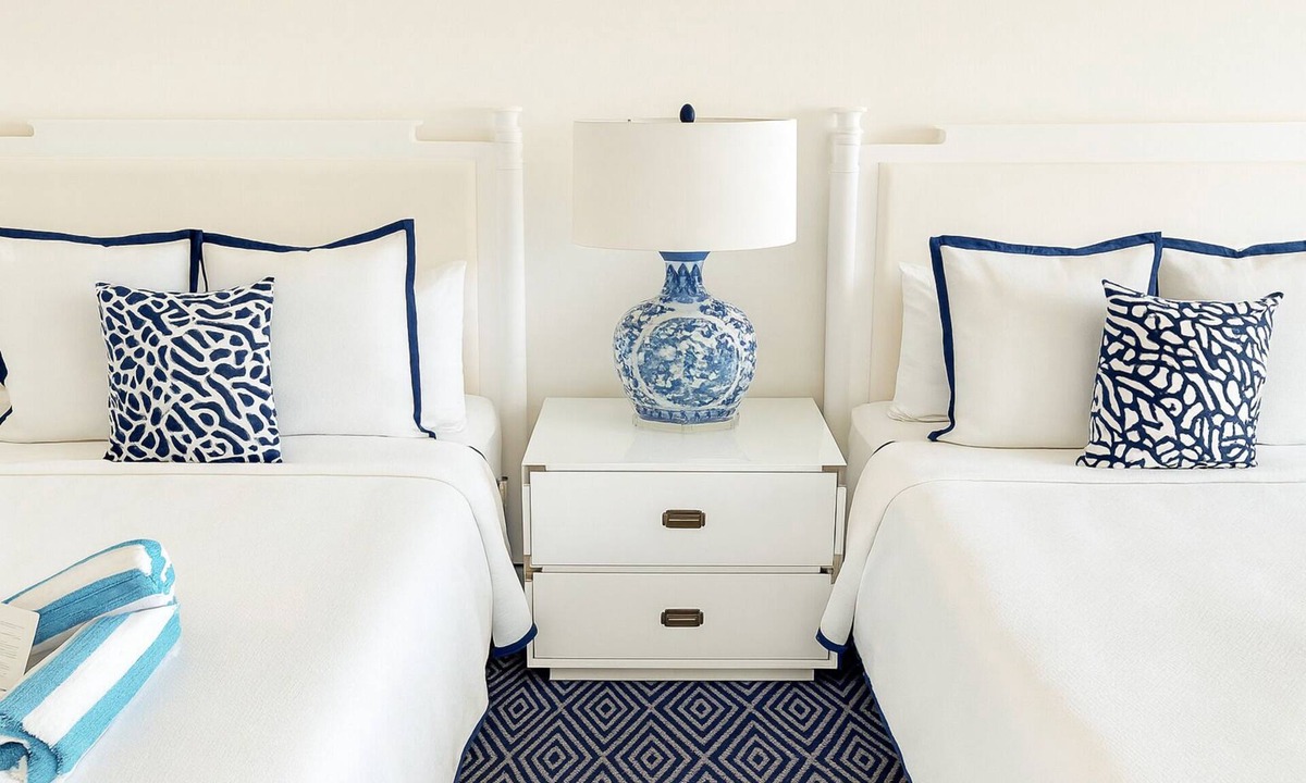 Key West Hotel | 2 Charming Oceanfront Rooms w/Full-Service Marina & Bike Rentals - Pets Welcome