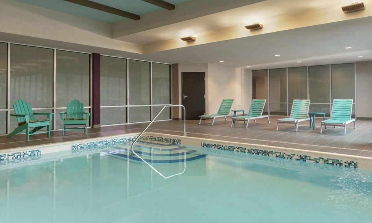 Williamsville Hotel | 2 Convenient Units w/FREE Breakfast, Onsite Pool, Pet-Friendly Property!