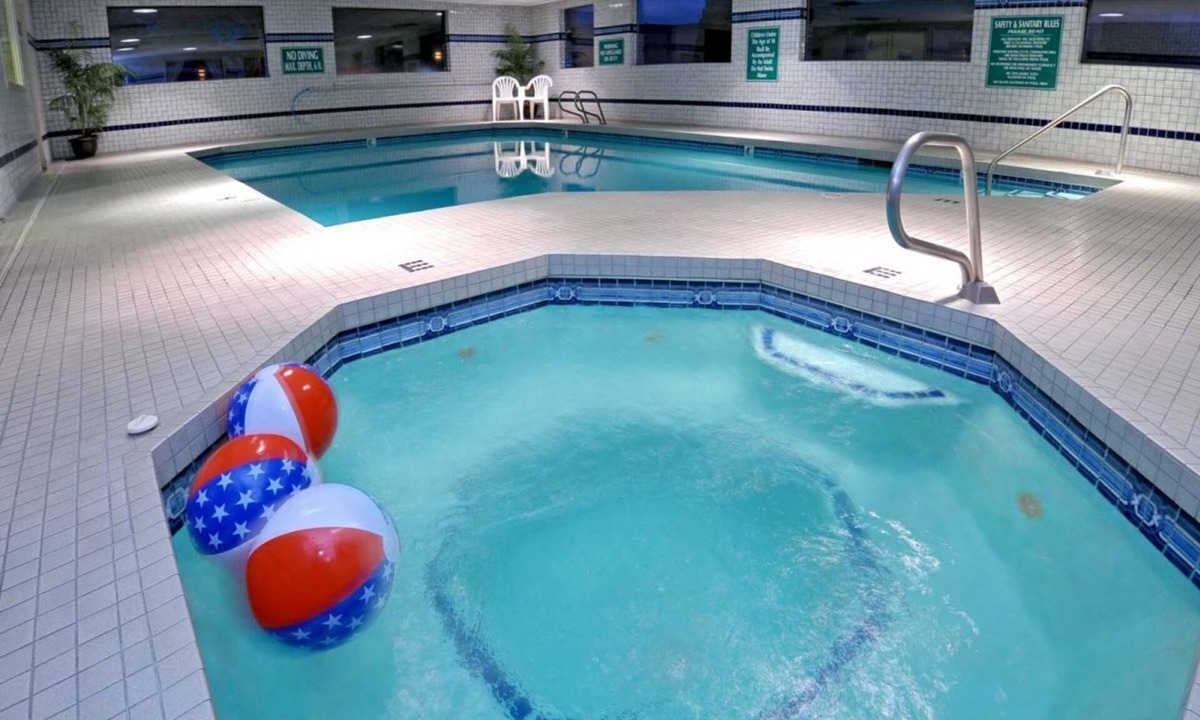 Nampa Hotel | 2 Family-Friendly Units! Indoor Swimming Pool, Near Idaho Black History Museum!