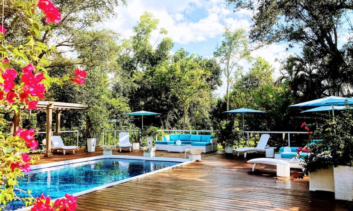 Oakes Estates House | 2 Homes/5000sqft Pool Deck,Heated Pool,Giant Chess